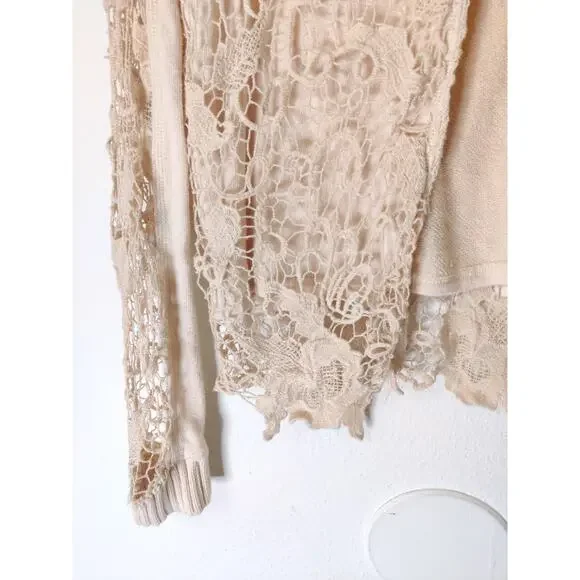 3/$20 Free People Cream Long Sleeve Lace Overlay Round Neck Sweater XS - Picture 7 of 8